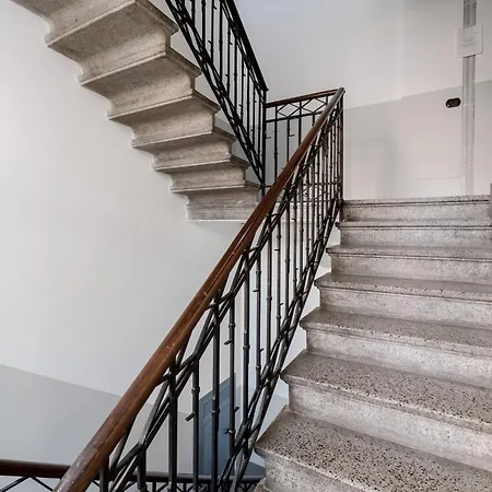 Modern 150m From Turro M1
